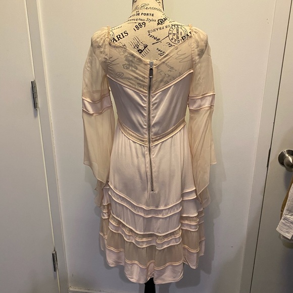 Heritage Divine Dress - Picture 2 of 4